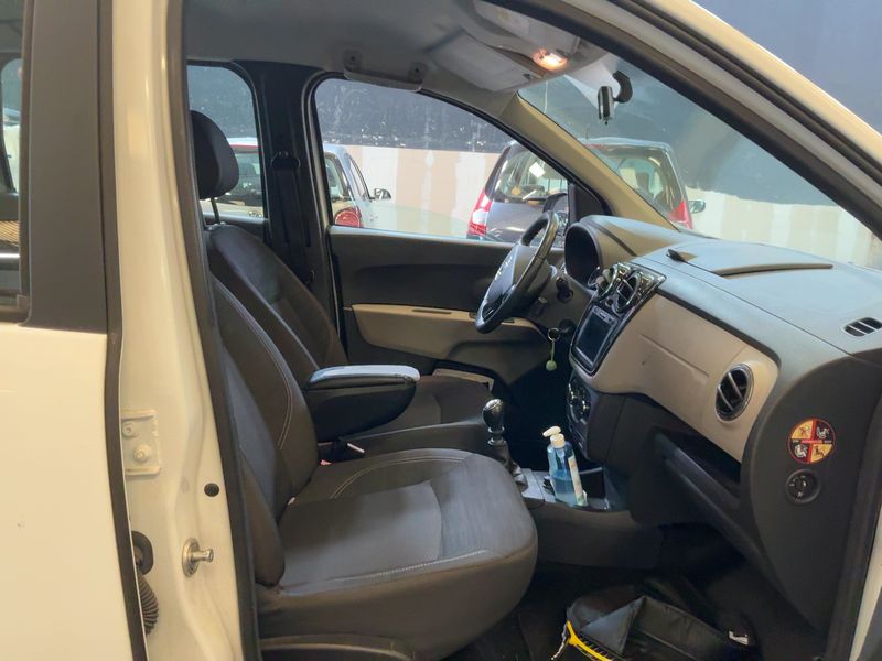 Dacia Lodgy 1.5 dCi Diesel Black Line 2014 – снимка 16