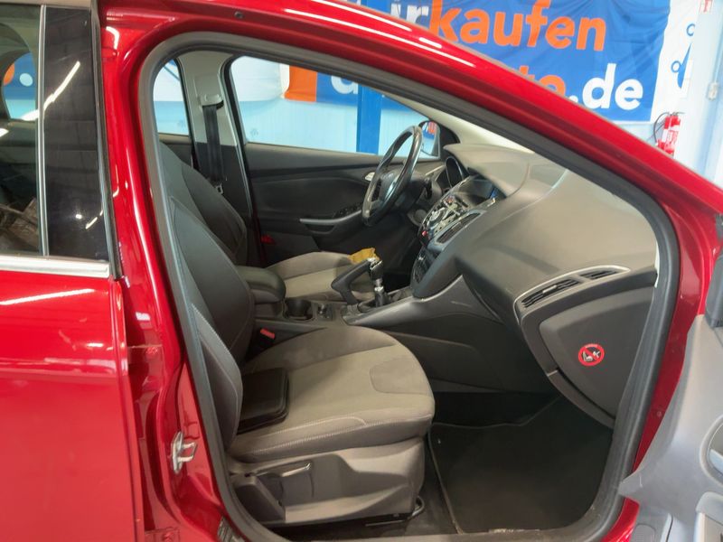 Ford Focus 2.0 TDCi Titanium 2013 – снимка 16