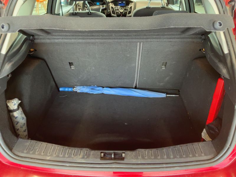 Ford Focus 2.0 TDCi Titanium 2013 – снимка 15