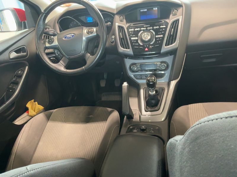 Ford Focus 2.0 TDCi Titanium 2013 – снимка 17