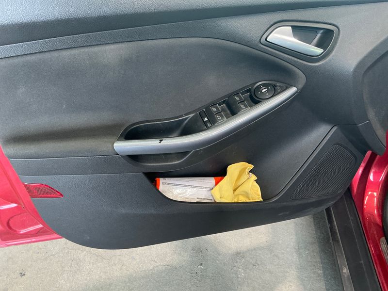 Ford Focus 2.0 TDCi Titanium 2013 – снимка 31