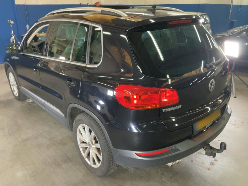 Volkswagen Tiguan 1.4 TSI Sport & Style BlueMotion Tech 2016 – снимка 6