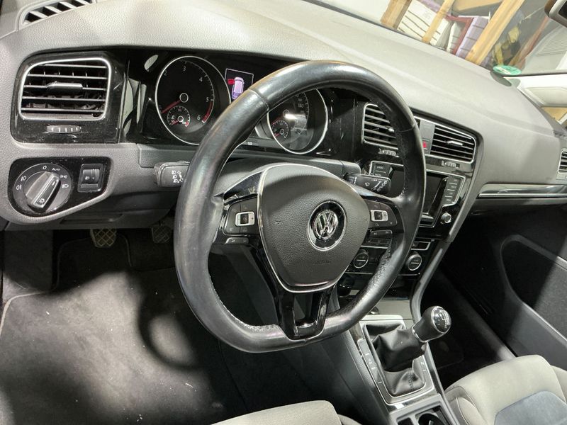 Volkswagen Golf VII 2.0 TDI Highline BlueMotion Tech 2014 – снимка 24