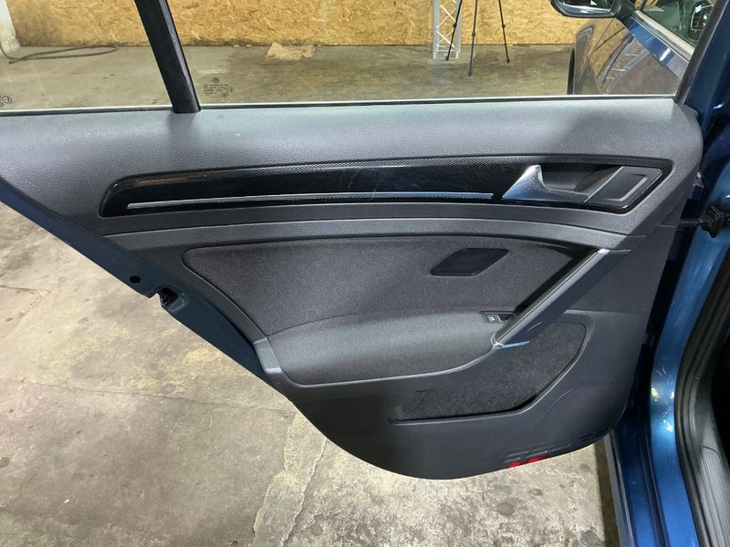 Volkswagen Golf VII 2.0 TDI Highline BlueMotion Tech 2014 – снимка 23
