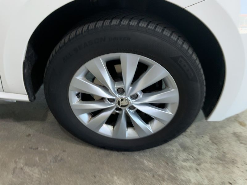 Skoda Kamiq 1.0 TSI Style 2021 – снимка 11
