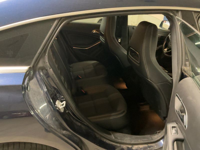 Mercedes-Benz CLA-Klasse CLA 200 Shooting Brake Urban 2017 – снимка 19