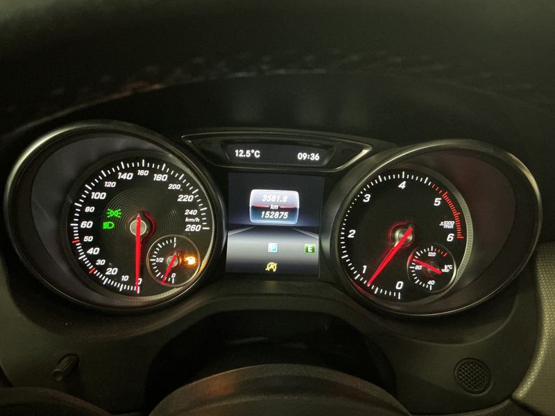 Mercedes-Benz CLA-Klasse CLA 200 Shooting Brake Urban 2017 – снимка 18
