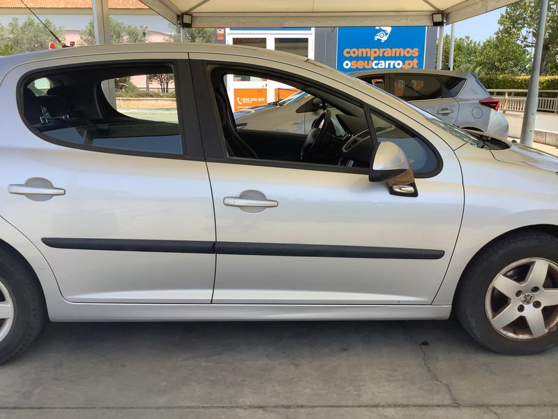 Peugeot 207 1.4 HDi Exécutive 2006 – снимка 10