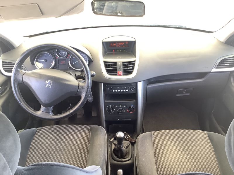 Peugeot 207 1.4 HDi Exécutive 2006 – снимка 17