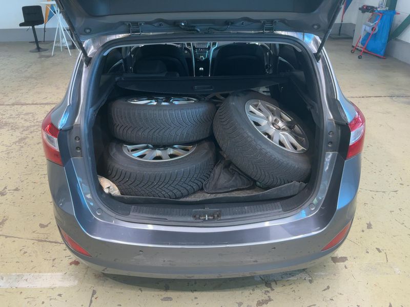 Hyundai i30 1.6 CRDi Trend blue 2013 – снимка 16