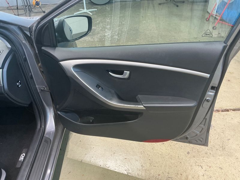 Hyundai i30 1.6 CRDi Trend blue 2013 – снимка 29