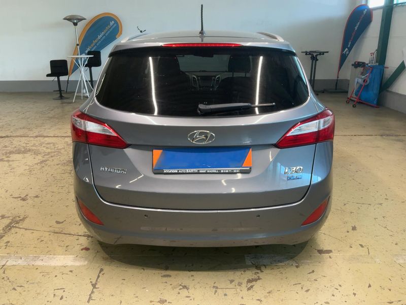 Hyundai i30 1.6 CRDi Trend blue 2013 – снимка 7