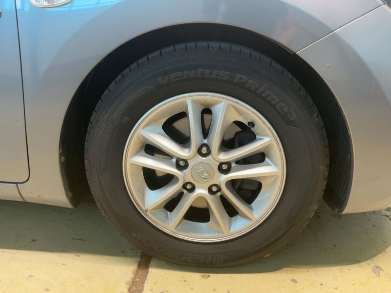 Hyundai i30 1.6 CRDi Trend blue 2013 – снимка 11