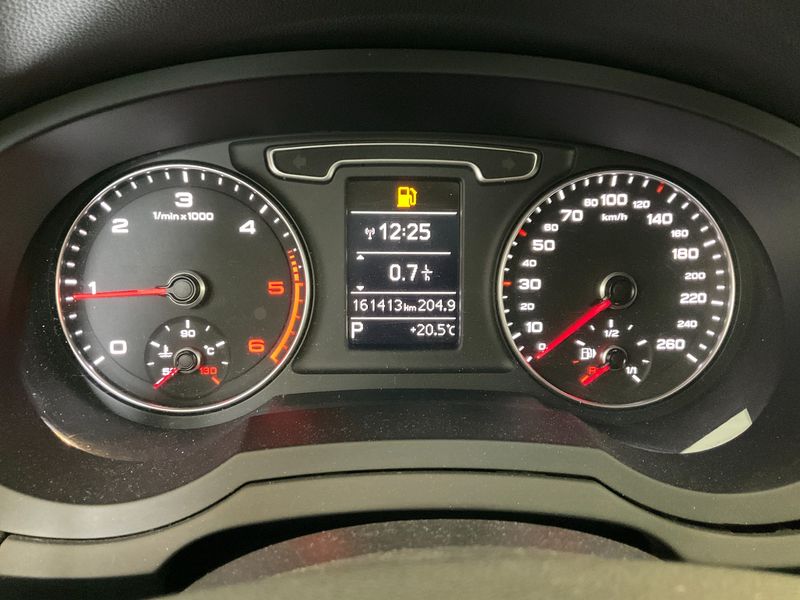 Audi Q3 2.0 TDI quattro 2013 – снимка 19