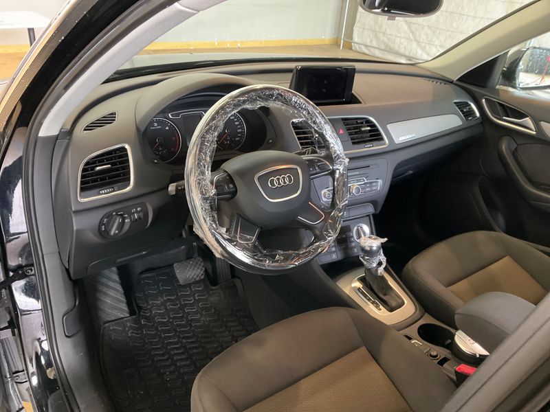 Audi Q3 2.0 TDI quattro 2013 – снимка 34