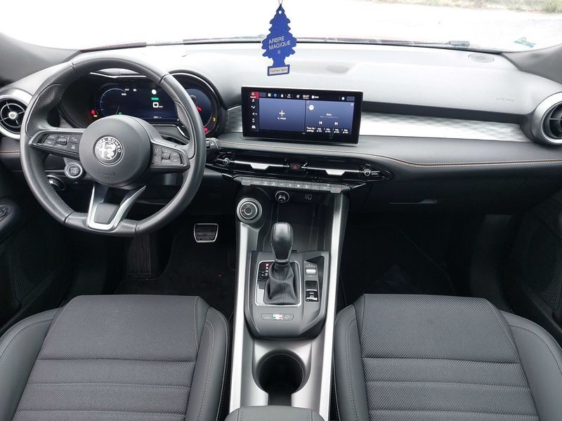 Alfa Romeo Tonale 1.3 Plug-in Hybrid Edizione Speciale AWD 2023 – снимка 11