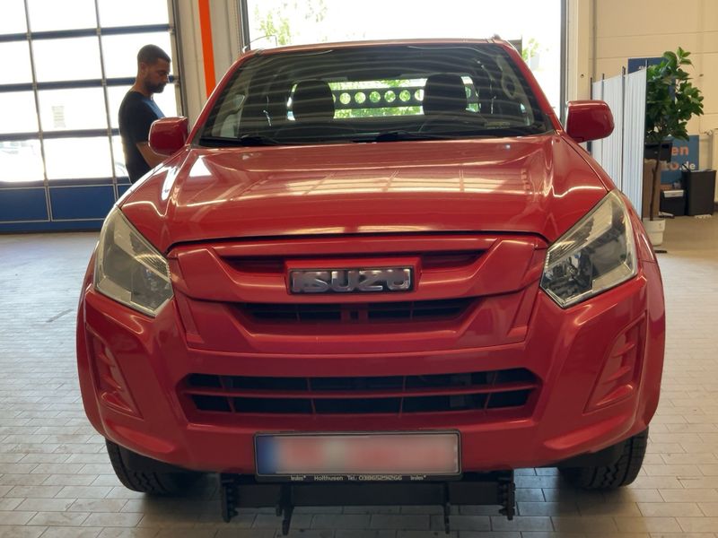 Isuzu D-MAX 1.9 Turbodiesel Space Cab Basis 4WD 2018 – снимка 14