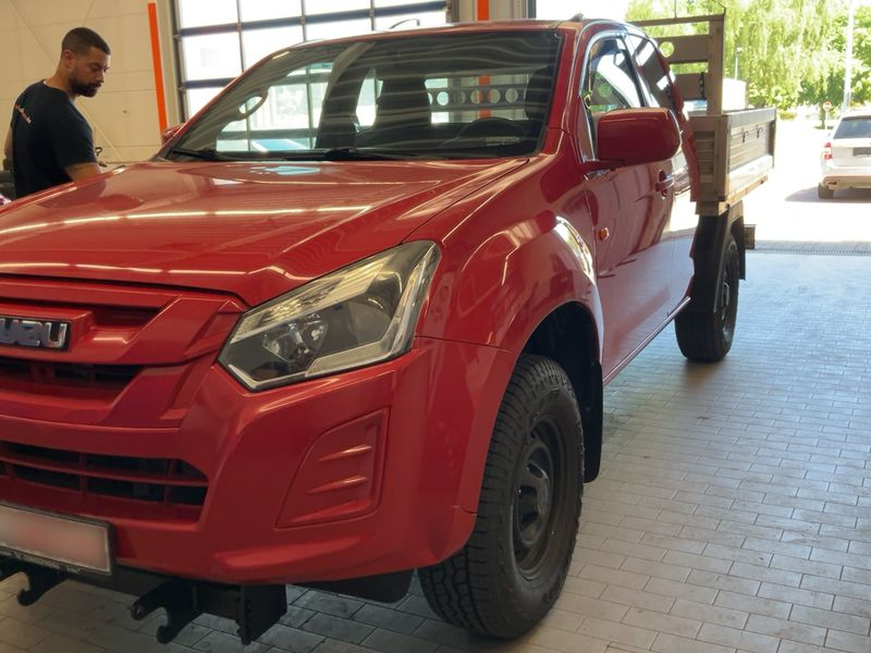 Isuzu D-MAX 1.9 Turbodiesel Space Cab Basis 4WD 2018 – снимка 1