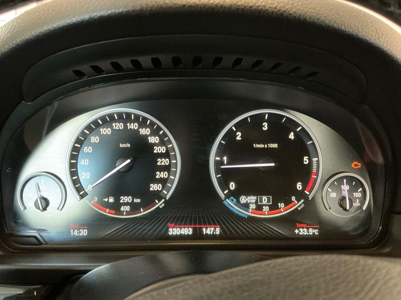 BMW 5er 525d 2014 – снимка 18