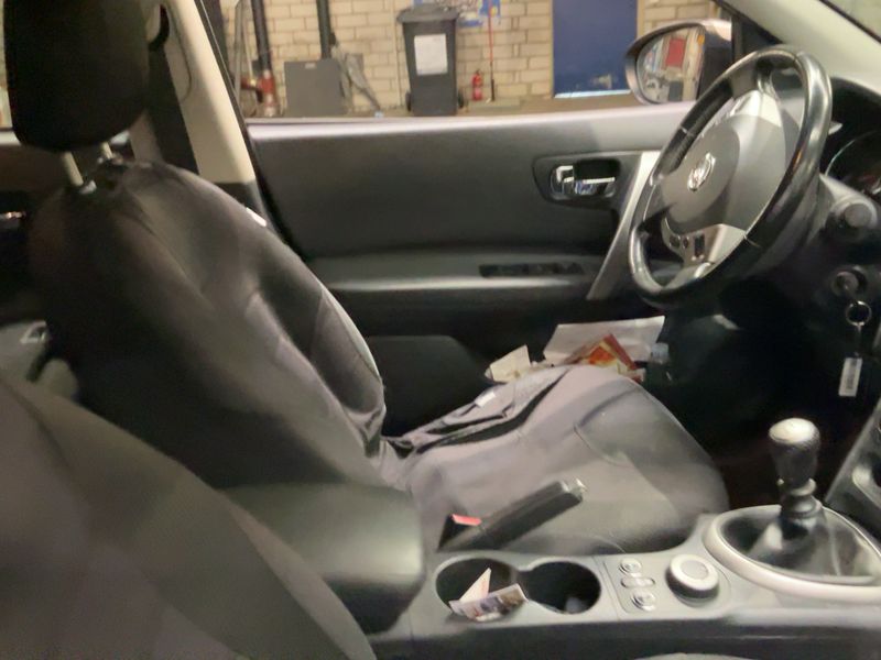 Nissan Qashqai+2 2.0 dCi I-Way 4x4 2011 – снимка 17