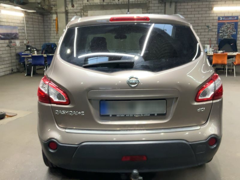 Nissan Qashqai+2 2.0 dCi I-Way 4x4 2011 – снимка 7