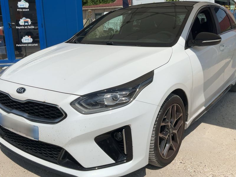 Kia cee'd 1.6 CRDi GT Line Premium 2019 – снимка 2