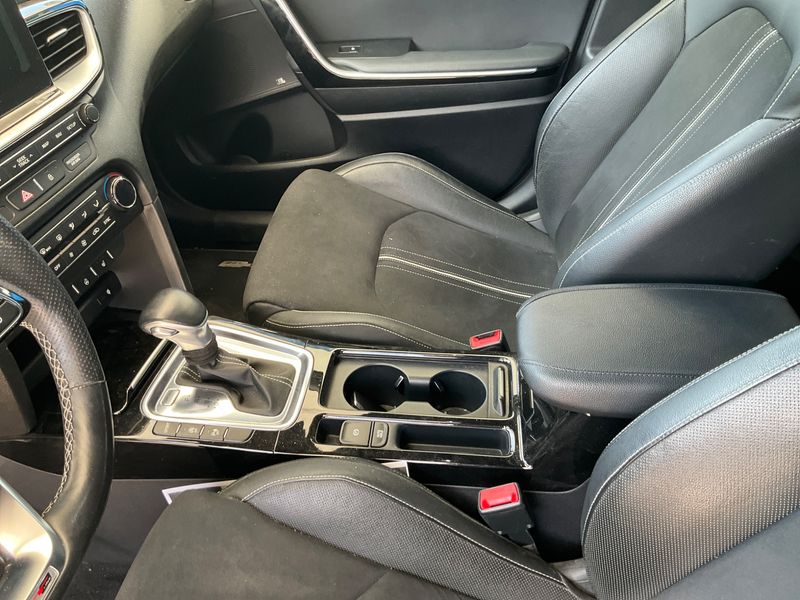 Kia cee'd 1.6 CRDi GT Line Premium 2019 – снимка 22