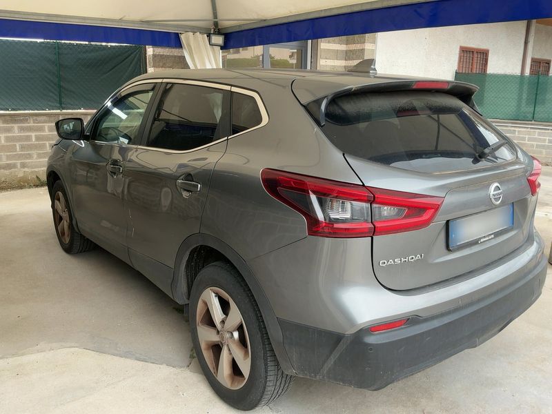 Nissan Qashqai 1.3 DIG-T Acenta 2019 – снимка 6