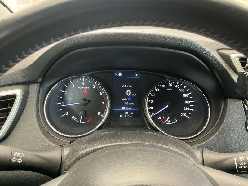 Nissan Qashqai 1.3 DIG-T Acenta 2019 – снимка 18