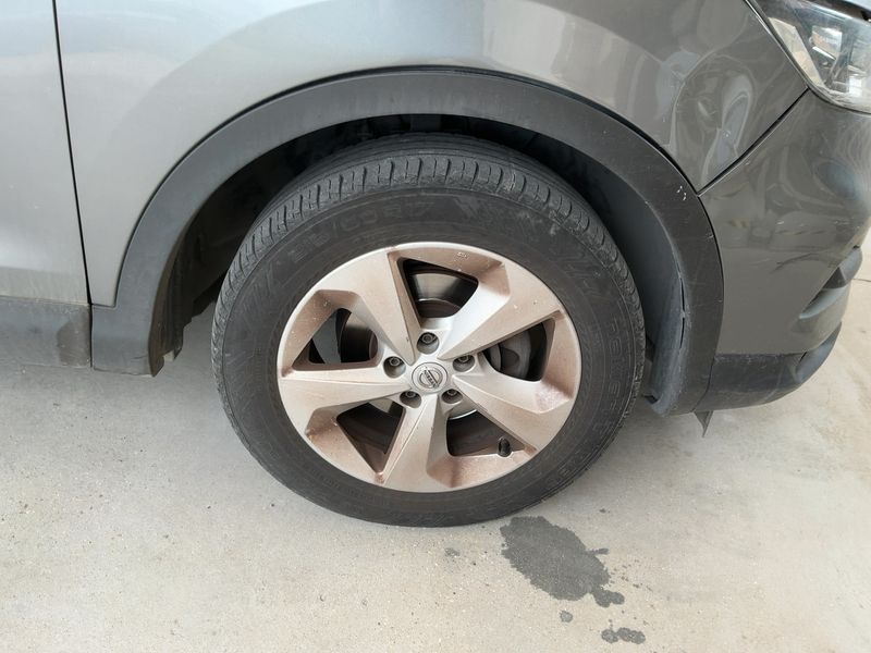 Nissan Qashqai 1.3 DIG-T Acenta 2019 – снимка 11