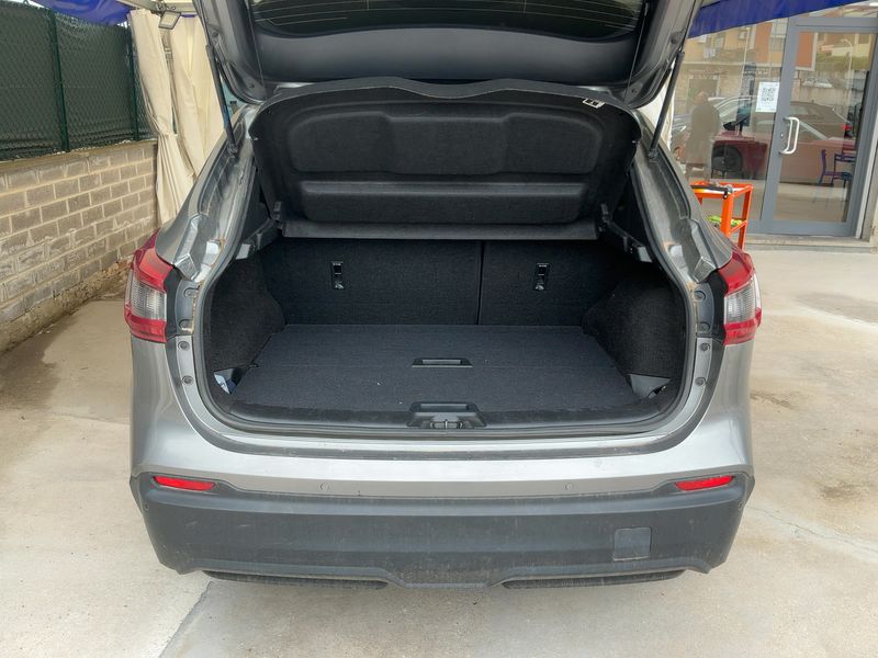 Nissan Qashqai 1.3 DIG-T Acenta 2019 – снимка 15