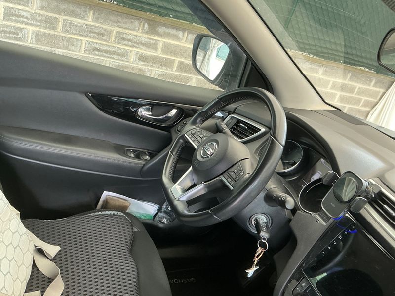 Nissan Qashqai 1.3 DIG-T Acenta 2019 – снимка 24
