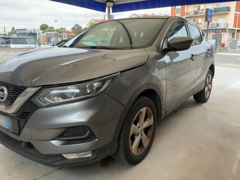 Nissan Qashqai 1.3 DIG-T Acenta 2019 – снимка 2
