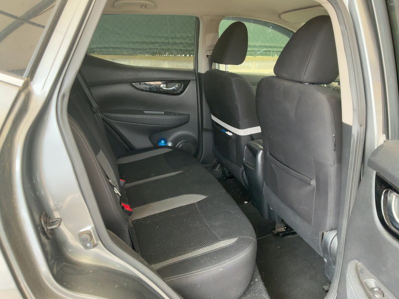 Nissan Qashqai 1.3 DIG-T Acenta 2019 – снимка 19