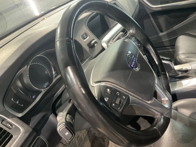 Volvo V60 2.0 D4 Summum 2016 – снимка 29