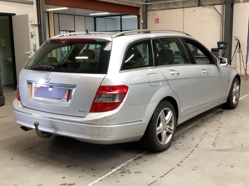 Mercedes-Benz C-Klasse C 200 CDI T BlueEfficiency Avantgarde 2010 – снимка 8