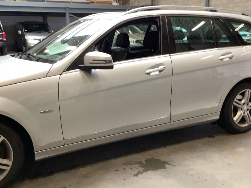 Mercedes-Benz C-Klasse C 200 CDI T BlueEfficiency Avantgarde 2010 – снимка 4