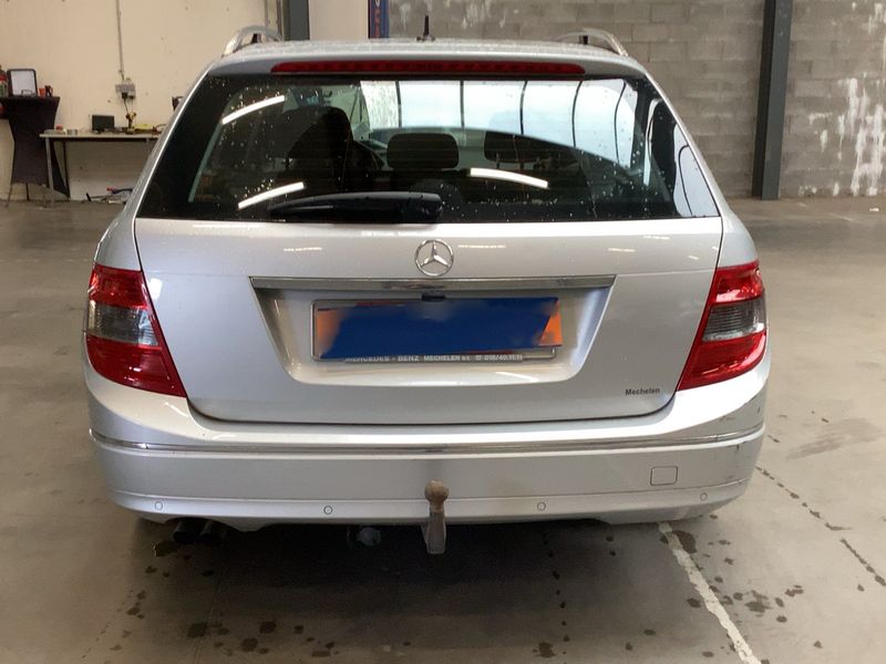 Mercedes-Benz C-Klasse C 200 CDI T BlueEfficiency Avantgarde 2010 – снимка 7