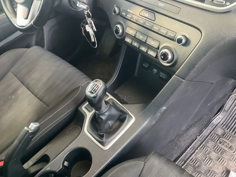 Kia Sportage 1.6 CRDi Mild-Hybrid Vision 2WD 2020 – снимка 25