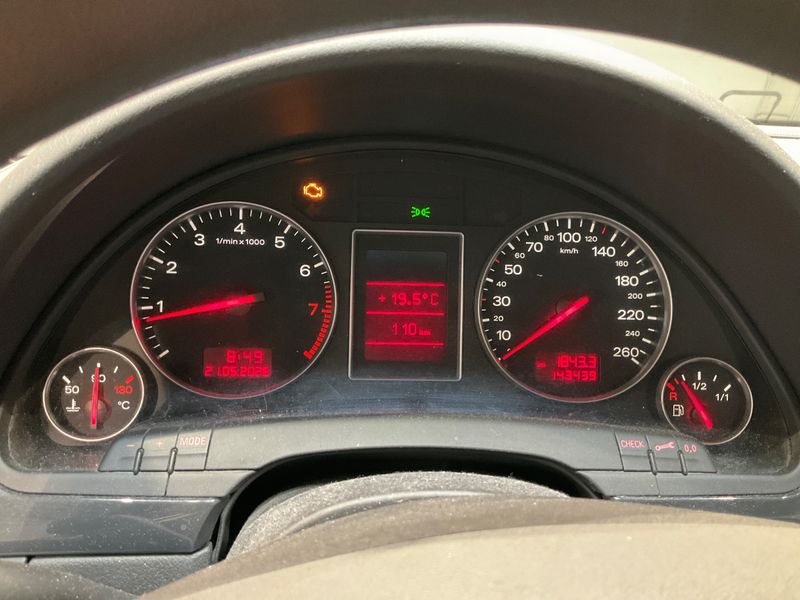 Audi A4 1.6 2003 – снимка 4