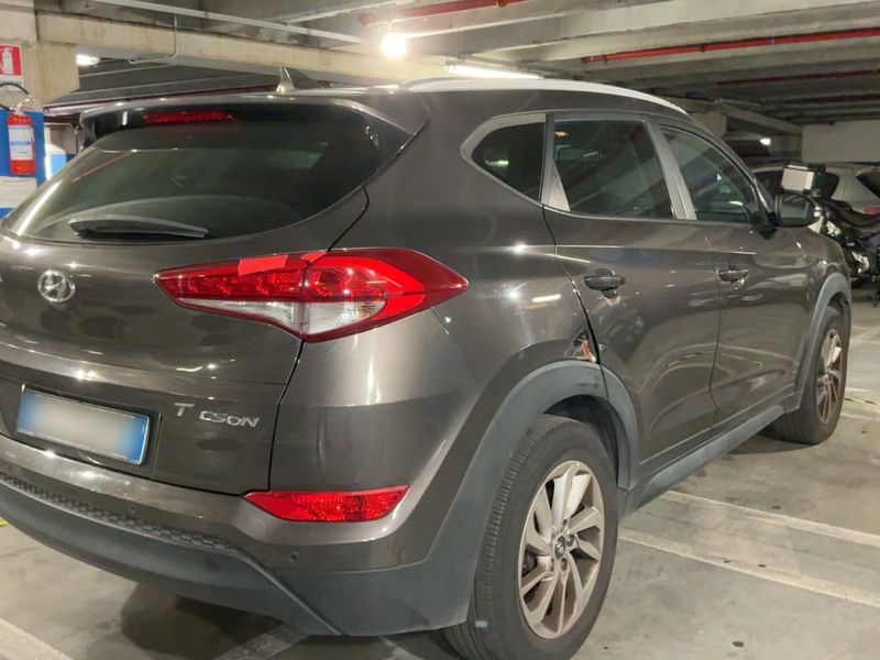 Hyundai Tucson 1.7 CRDi Comfort ISG 2WD 2015 – снимка 8