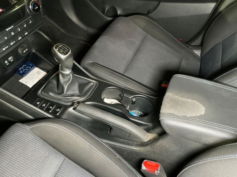 Hyundai Tucson 1.7 CRDi Comfort ISG 2WD 2015 – снимка 29