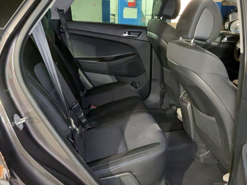 Hyundai Tucson 1.7 CRDi Comfort ISG 2WD 2015 – снимка 19