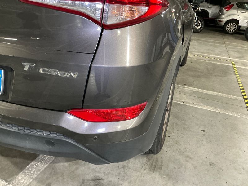 Hyundai Tucson 1.7 CRDi Comfort ISG 2WD 2015 – снимка 38