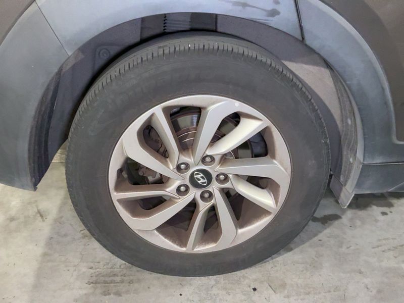 Hyundai Tucson 1.7 CRDi Comfort ISG 2WD 2015 – снимка 9