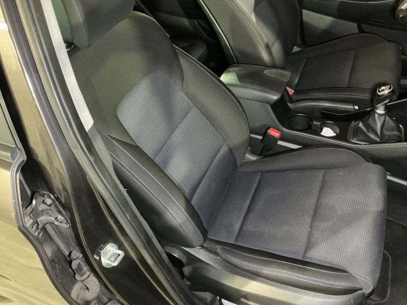 Hyundai Tucson 1.7 CRDi Comfort ISG 2WD 2015 – снимка 25