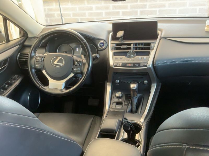 Lexus NX-Serie NX 300h E-Four Executive Line 2018 – снимка 17