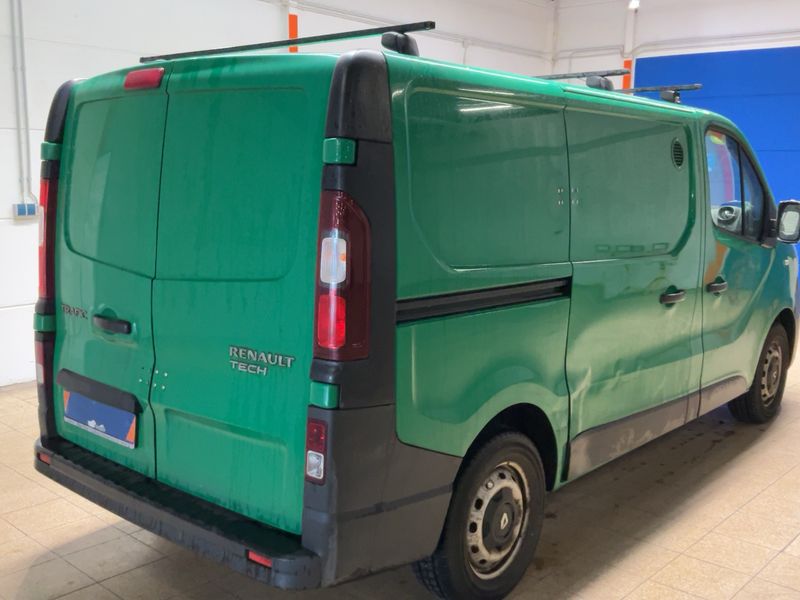 Renault Trafic 1.6 dCi L1H1 2,7t Komfort 2015 – снимка 8