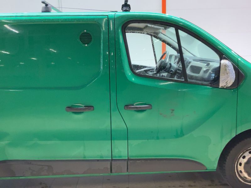 Renault Trafic 1.6 dCi L1H1 2,7t Komfort 2015 – снимка 10