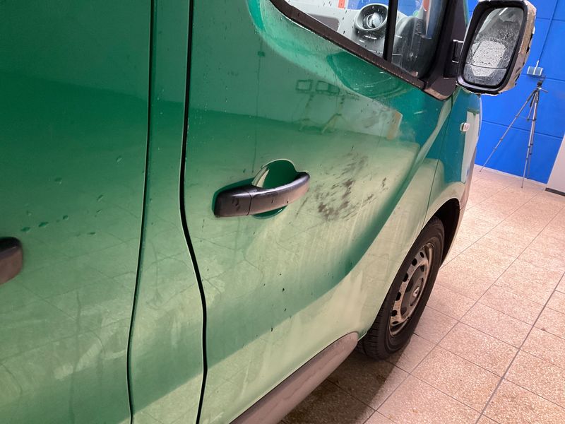 Renault Trafic 1.6 dCi L1H1 2,7t Komfort 2015 – снимка 25